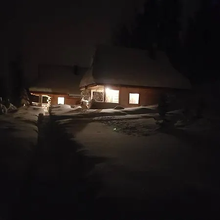 W Gorach Smolenisko Dağ evi Nowy Targ